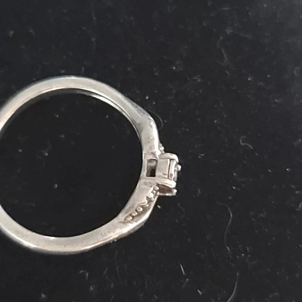 Diamond Ring - Picture 4 of 11